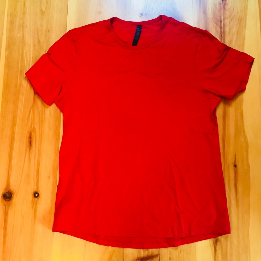 Men’s lululemon casual T-shirt